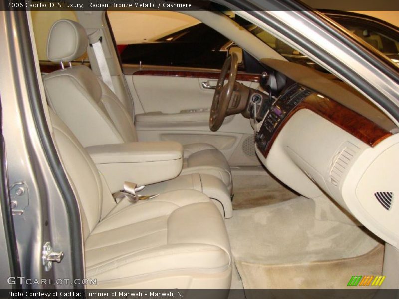 Radiant Bronze Metallic / Cashmere 2006 Cadillac DTS Luxury