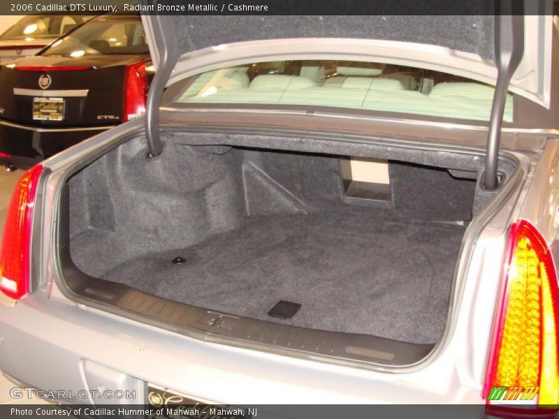 Radiant Bronze Metallic / Cashmere 2006 Cadillac DTS Luxury