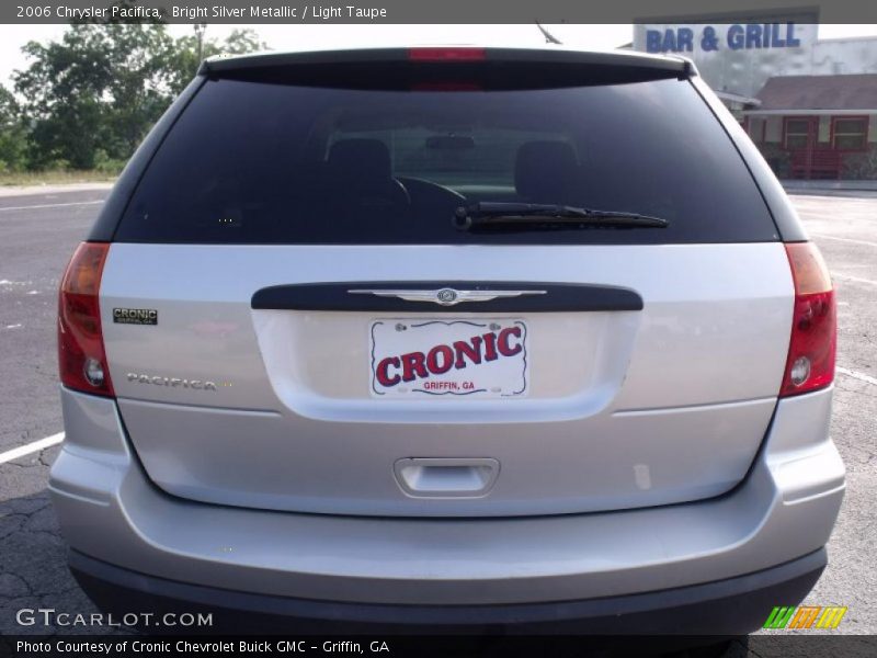 Bright Silver Metallic / Light Taupe 2006 Chrysler Pacifica