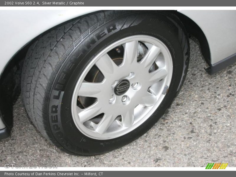Silver Metallic / Graphite 2002 Volvo S60 2.4