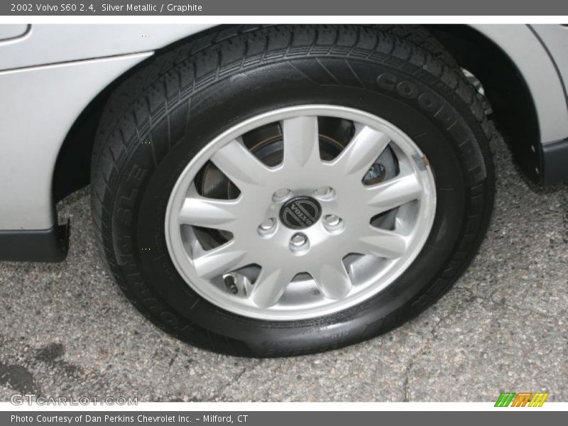 Silver Metallic / Graphite 2002 Volvo S60 2.4