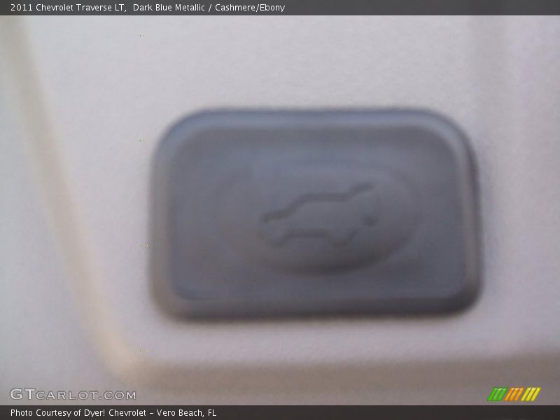 Dark Blue Metallic / Cashmere/Ebony 2011 Chevrolet Traverse LT