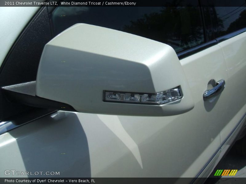 White Diamond Tricoat / Cashmere/Ebony 2011 Chevrolet Traverse LTZ