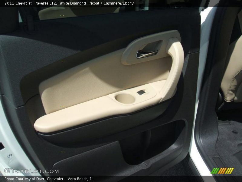 White Diamond Tricoat / Cashmere/Ebony 2011 Chevrolet Traverse LTZ
