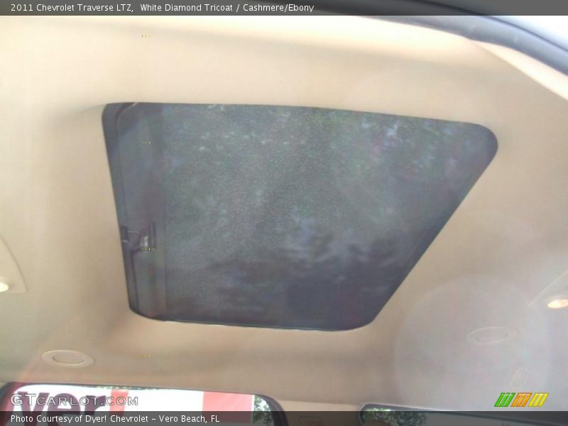 White Diamond Tricoat / Cashmere/Ebony 2011 Chevrolet Traverse LTZ