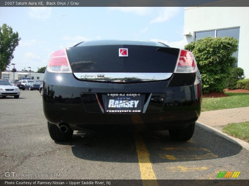 Black Onyx / Gray 2007 Saturn Aura XE