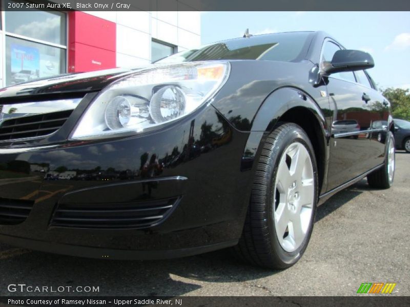 Black Onyx / Gray 2007 Saturn Aura XE