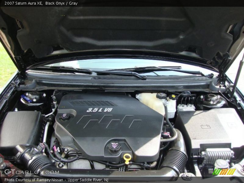 Black Onyx / Gray 2007 Saturn Aura XE