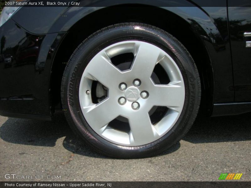 Black Onyx / Gray 2007 Saturn Aura XE