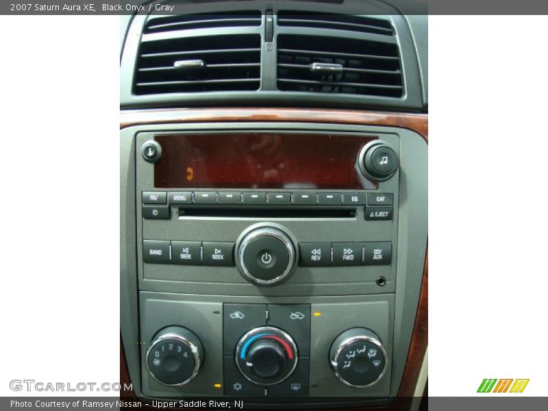 Black Onyx / Gray 2007 Saturn Aura XE