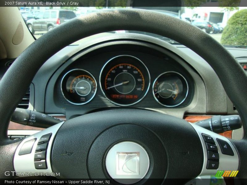 Black Onyx / Gray 2007 Saturn Aura XE