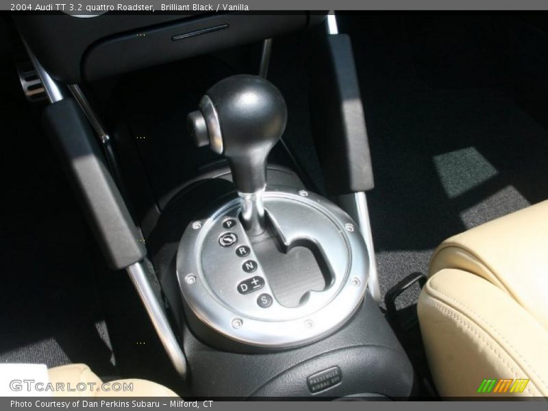 Brilliant Black / Vanilla 2004 Audi TT 3.2 quattro Roadster