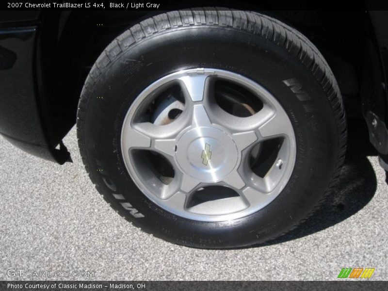 Black / Light Gray 2007 Chevrolet TrailBlazer LS 4x4