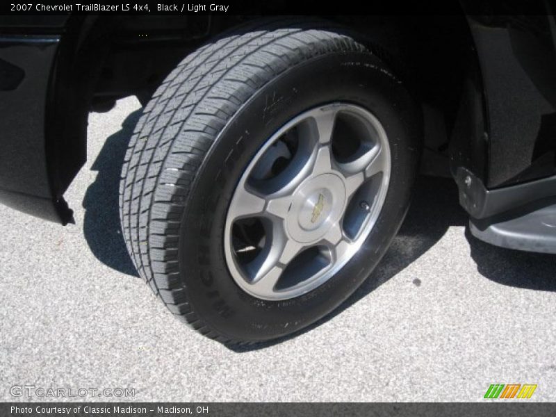 Black / Light Gray 2007 Chevrolet TrailBlazer LS 4x4