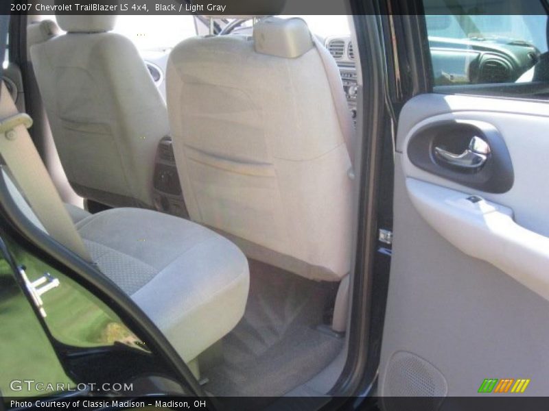 Black / Light Gray 2007 Chevrolet TrailBlazer LS 4x4