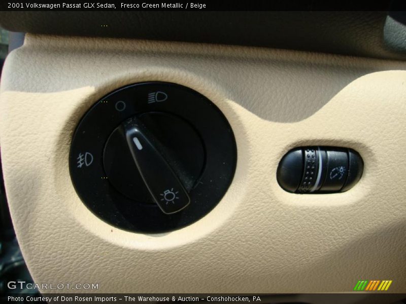 Fresco Green Metallic / Beige 2001 Volkswagen Passat GLX Sedan
