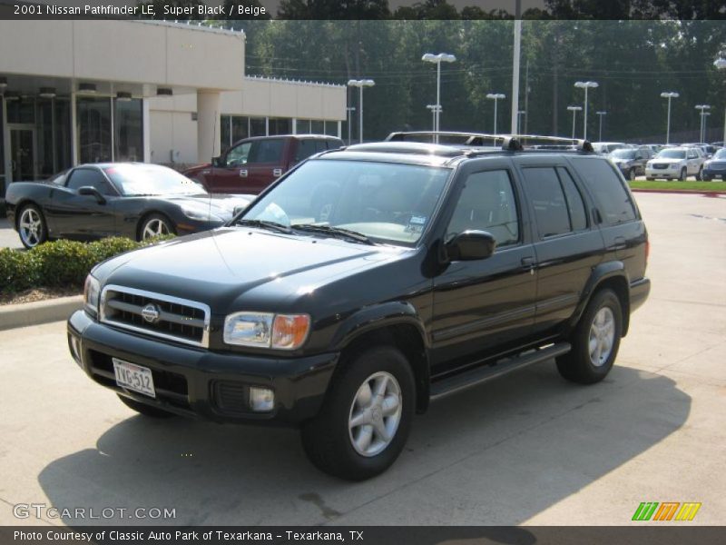 Super Black / Beige 2001 Nissan Pathfinder LE