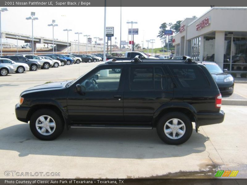 Super Black / Beige 2001 Nissan Pathfinder LE