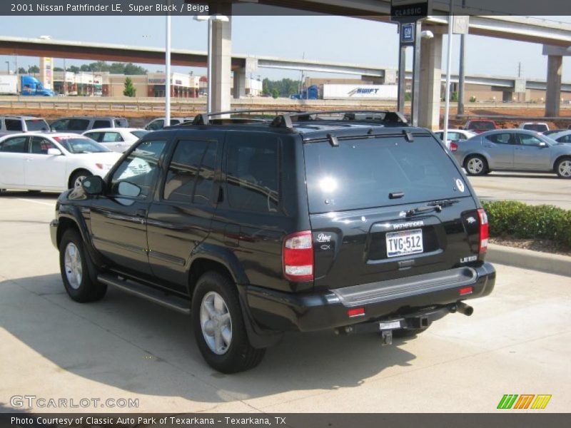Super Black / Beige 2001 Nissan Pathfinder LE
