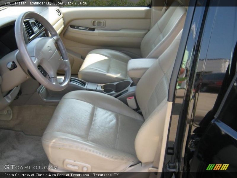 Super Black / Beige 2001 Nissan Pathfinder LE