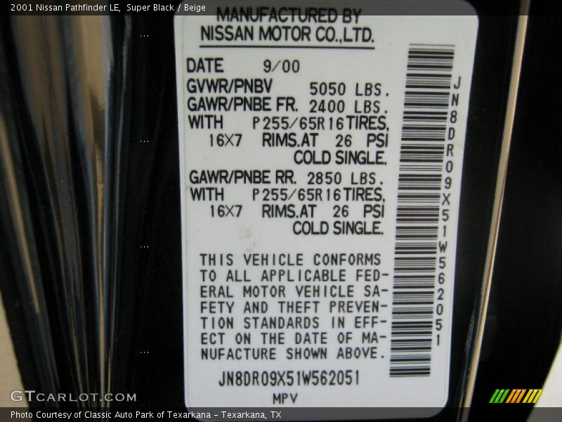 Super Black / Beige 2001 Nissan Pathfinder LE