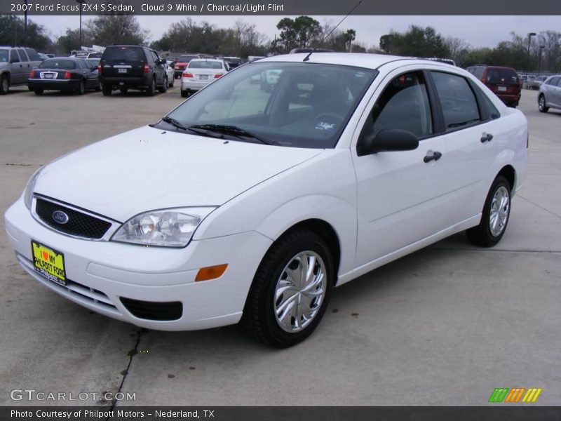 Cloud 9 White / Charcoal/Light Flint 2007 Ford Focus ZX4 S Sedan