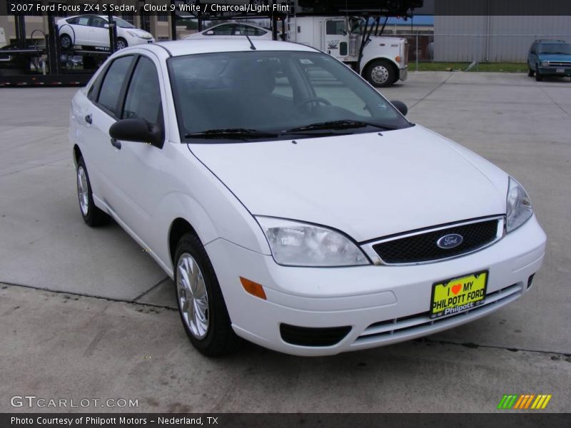 Cloud 9 White / Charcoal/Light Flint 2007 Ford Focus ZX4 S Sedan