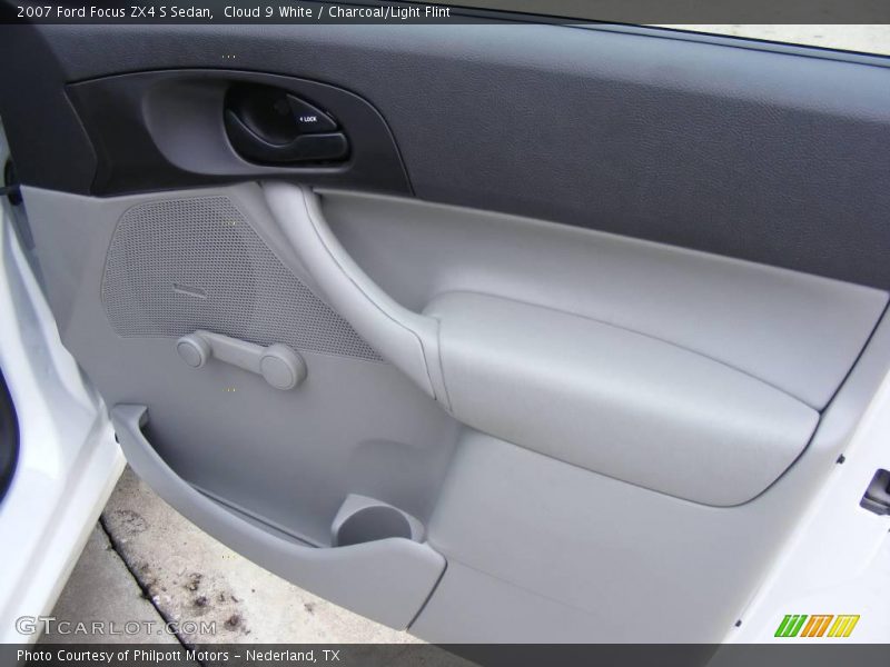 Cloud 9 White / Charcoal/Light Flint 2007 Ford Focus ZX4 S Sedan
