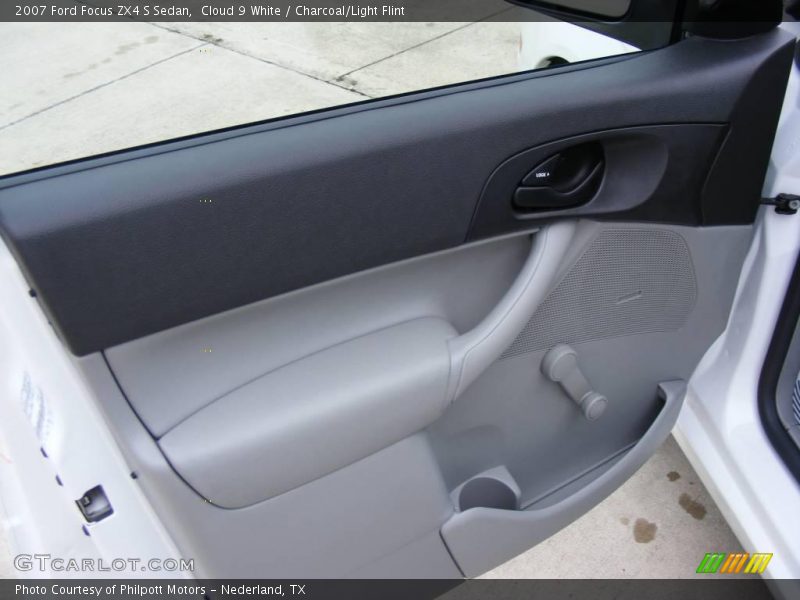 Cloud 9 White / Charcoal/Light Flint 2007 Ford Focus ZX4 S Sedan