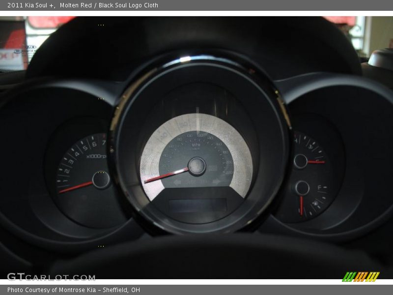 Molten Red / Black Soul Logo Cloth 2011 Kia Soul +