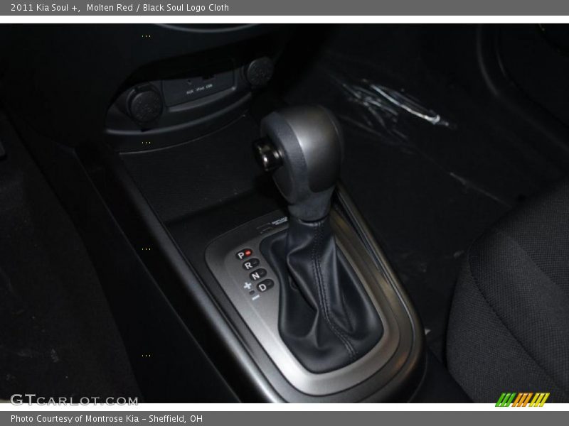 Molten Red / Black Soul Logo Cloth 2011 Kia Soul +