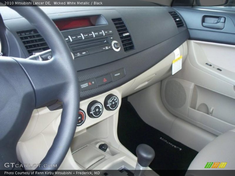 Wicked White Metallic / Black 2010 Mitsubishi Lancer DE