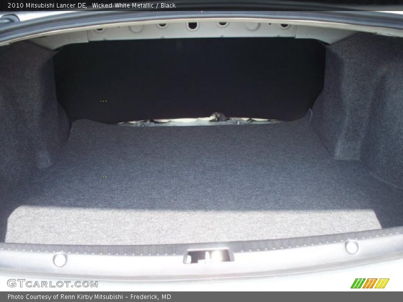 Wicked White Metallic / Black 2010 Mitsubishi Lancer DE