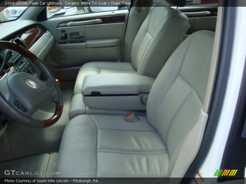 Ceramic White Tri-Coat / Shale/Dove 2004 Lincoln Town Car Ultimate