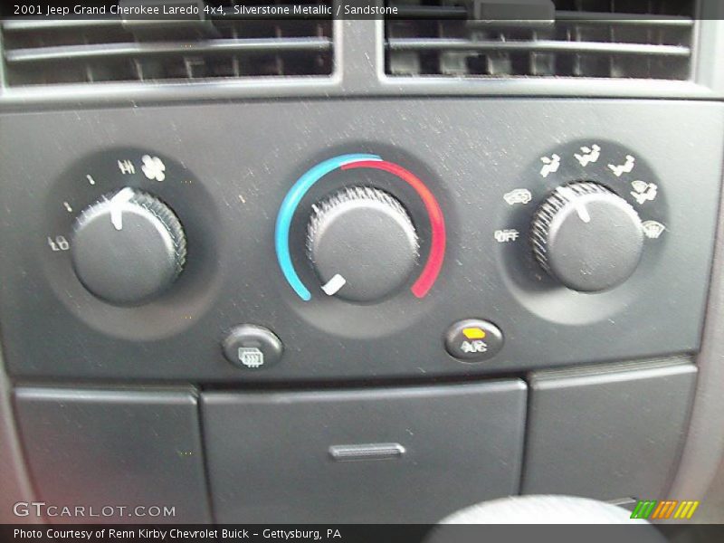 Silverstone Metallic / Sandstone 2001 Jeep Grand Cherokee Laredo 4x4