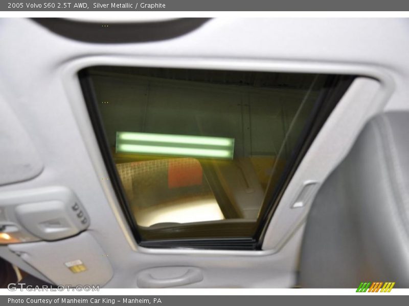 Silver Metallic / Graphite 2005 Volvo S60 2.5T AWD