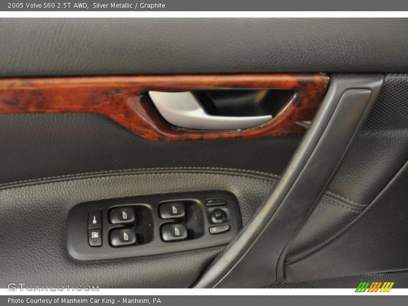 Silver Metallic / Graphite 2005 Volvo S60 2.5T AWD