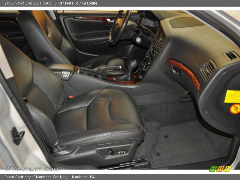Silver Metallic / Graphite 2005 Volvo S60 2.5T AWD