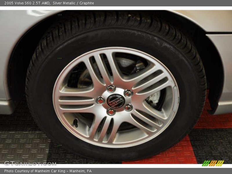 Silver Metallic / Graphite 2005 Volvo S60 2.5T AWD