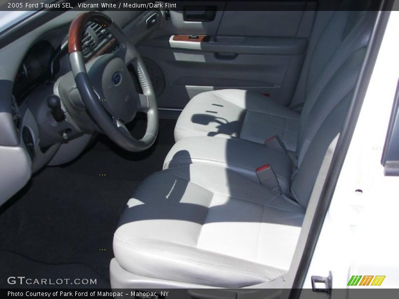 Vibrant White / Medium/Dark Flint 2005 Ford Taurus SEL