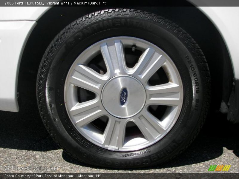 Vibrant White / Medium/Dark Flint 2005 Ford Taurus SEL