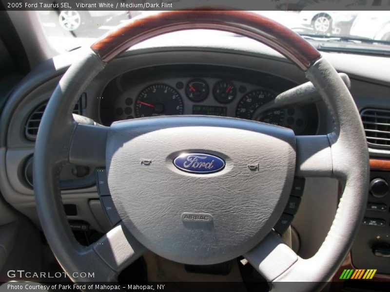 Vibrant White / Medium/Dark Flint 2005 Ford Taurus SEL