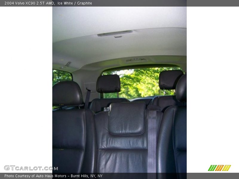 Ice White / Graphite 2004 Volvo XC90 2.5T AWD