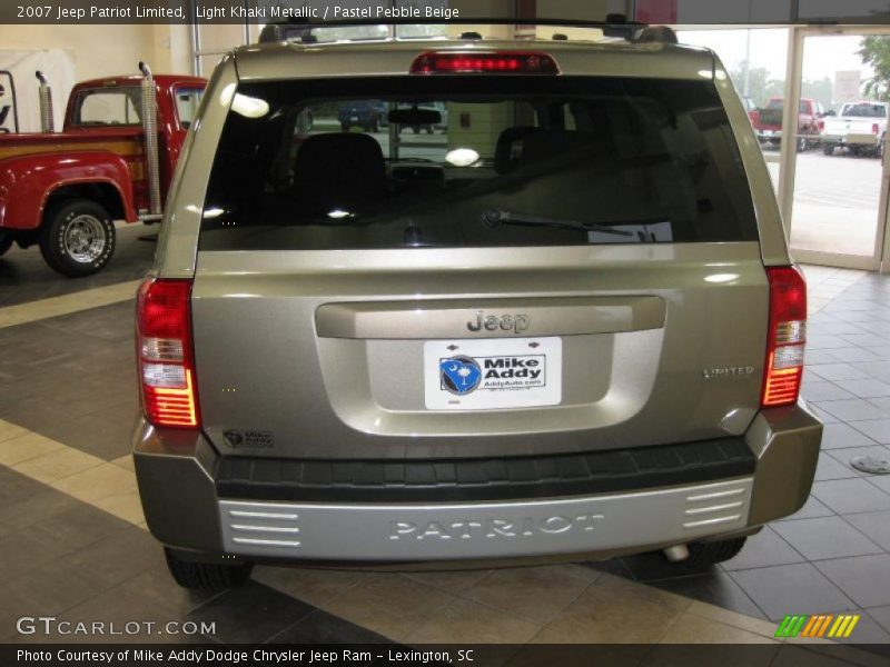 Light Khaki Metallic / Pastel Pebble Beige 2007 Jeep Patriot Limited