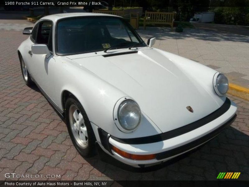 Grand Prix White / Black 1988 Porsche 911 Carrera