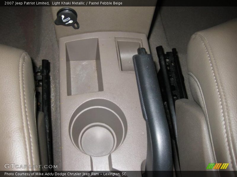 Light Khaki Metallic / Pastel Pebble Beige 2007 Jeep Patriot Limited