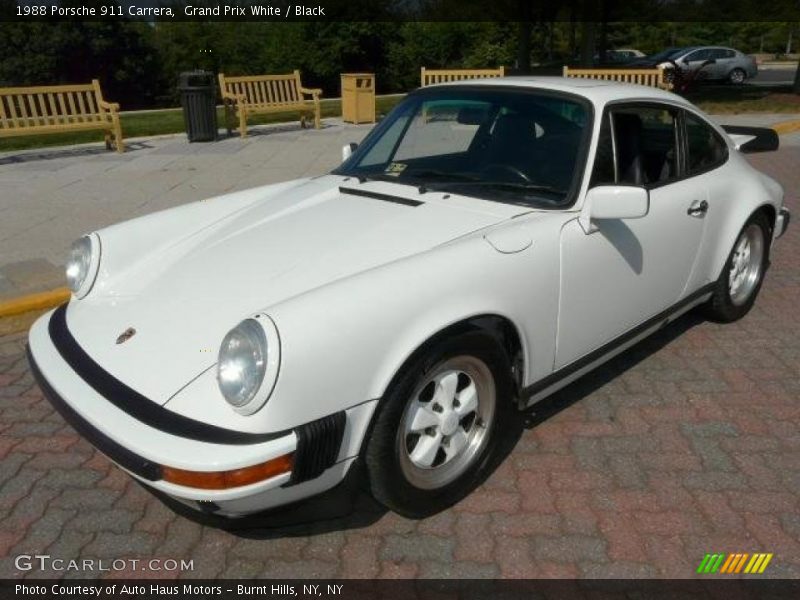Grand Prix White / Black 1988 Porsche 911 Carrera