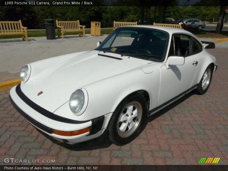Grand Prix White / Black 1988 Porsche 911 Carrera