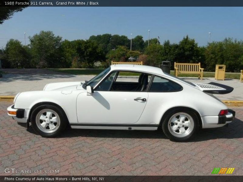 Grand Prix White / Black 1988 Porsche 911 Carrera