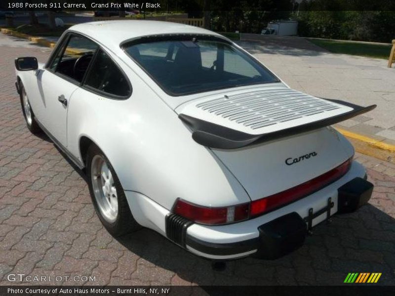 Grand Prix White / Black 1988 Porsche 911 Carrera